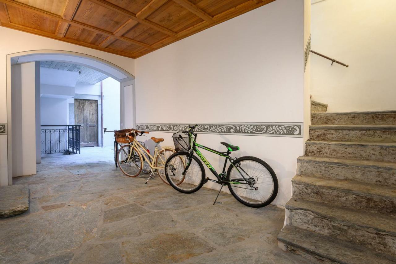 B&B Antica Residenza Centro Storico ตีราโน ภายนอก รูปภาพ