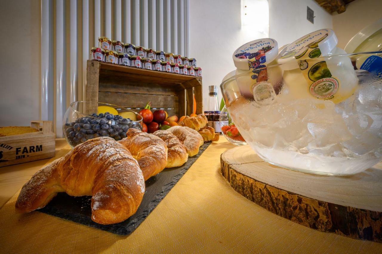 B&B Antica Residenza Centro Storico ตีราโน ภายนอก รูปภาพ