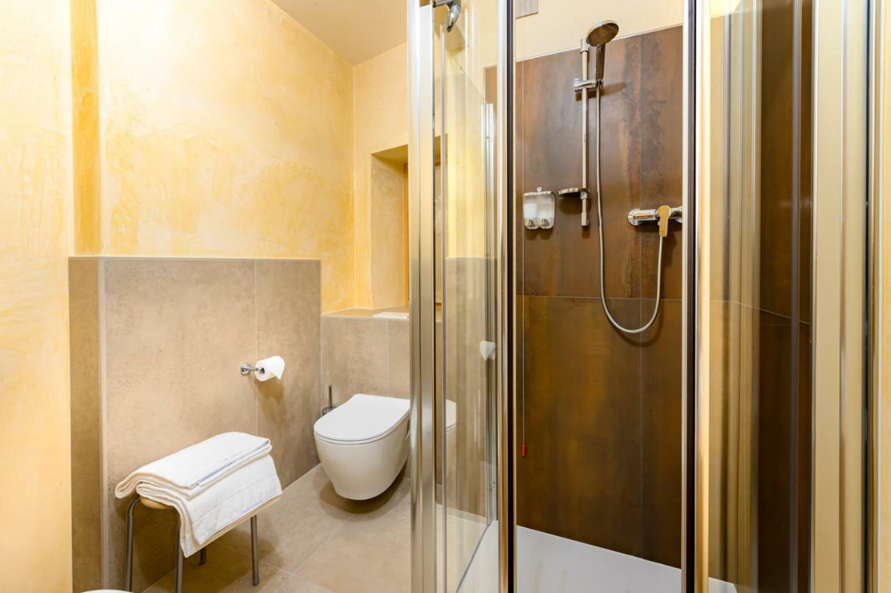 B&B Antica Residenza Centro Storico ตีราโน ภายนอก รูปภาพ